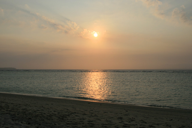 瀬底島の夕日